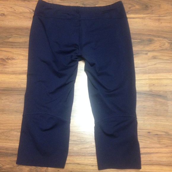 Gapbody Pants - Gapbody Performance Sport Capri Size Large